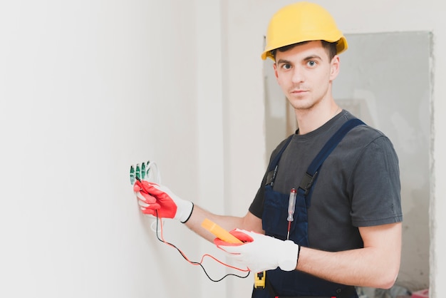 Electricity Demystified: Your Electrician's Companion